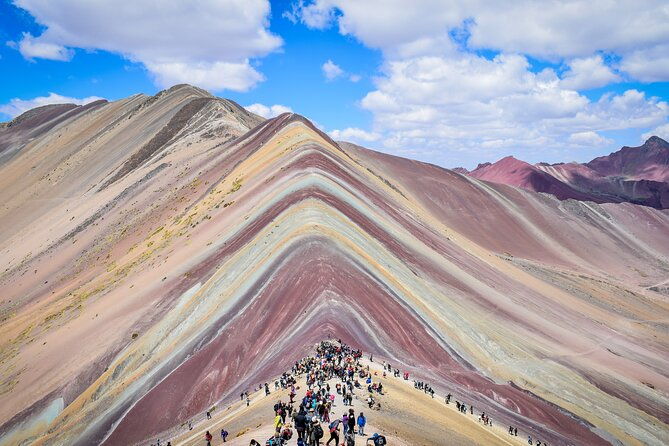 rainbow-mountain-tour-from-cusco-group-tour