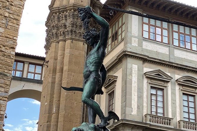 renaissance-secrets-with-elvis-walking-experience-2