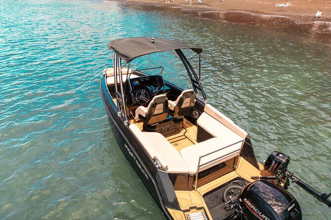 rent-a-speedboat-in-santorini-with-license-or-skippered