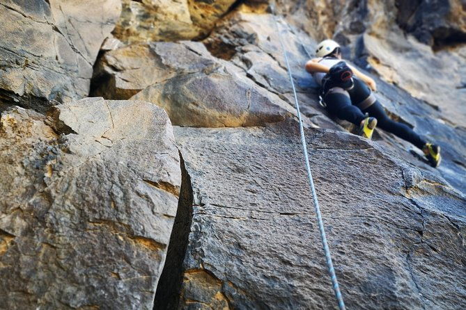 rock-climbing-in-natural-space