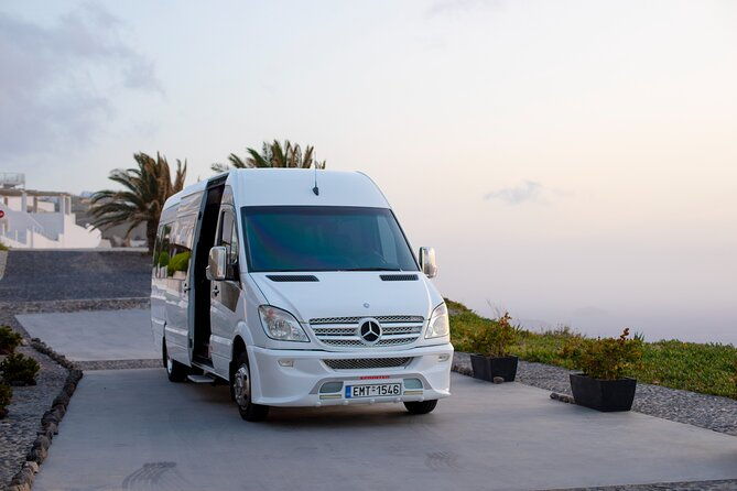 romantic-private-day-tour-in-santorini