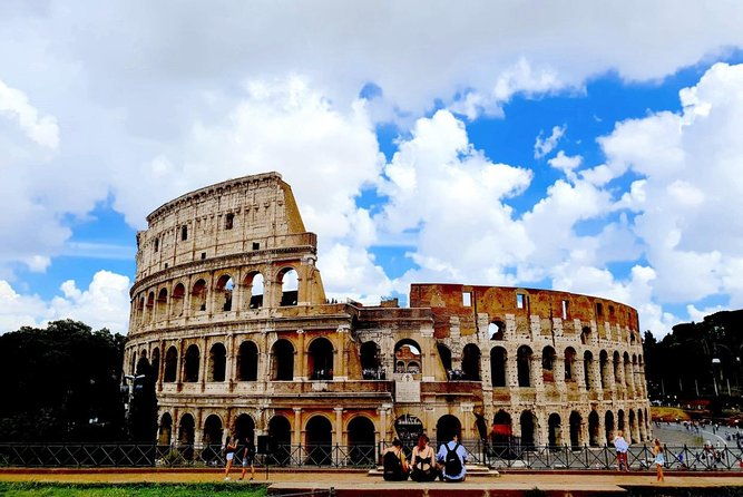 rome-colosseum-roman-forum-trajans-market-exterior-tour