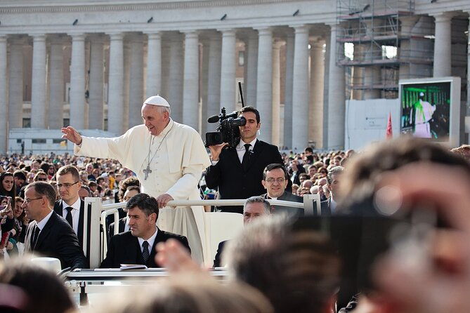 rome-escorted-papal-audience-experience-with-entry-ticket-3