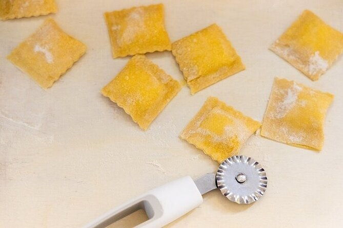 rome-hands-on-fettuccine-ravioli-tiramisu-cooking-class