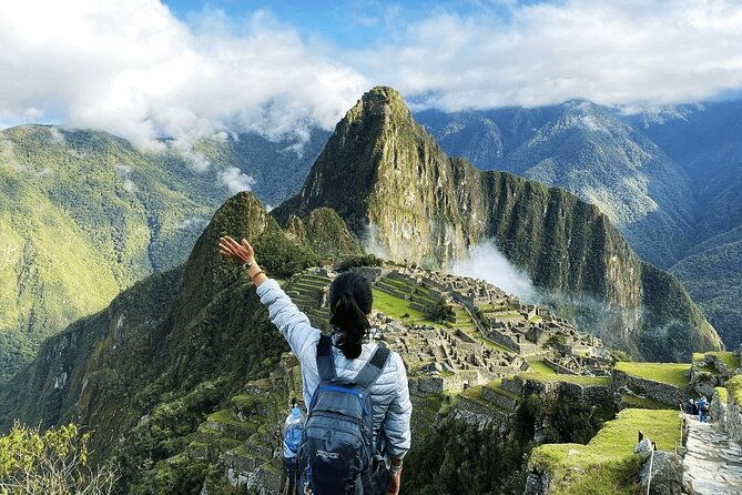 sacred-valley-tour-to-machu-picchu-2d-1n