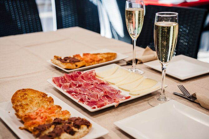 sagrada-familia-jamon-tapas-tasting-experience