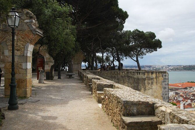 saint-george-castle-guided-tour-from-lisbon-2