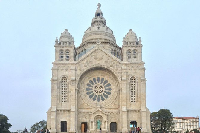 santiago-de-compostela-viana-do-castelo-from-porto