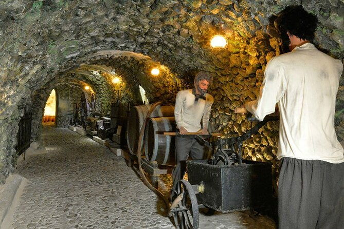 santorini-6-hours-day-tour-and-lunch