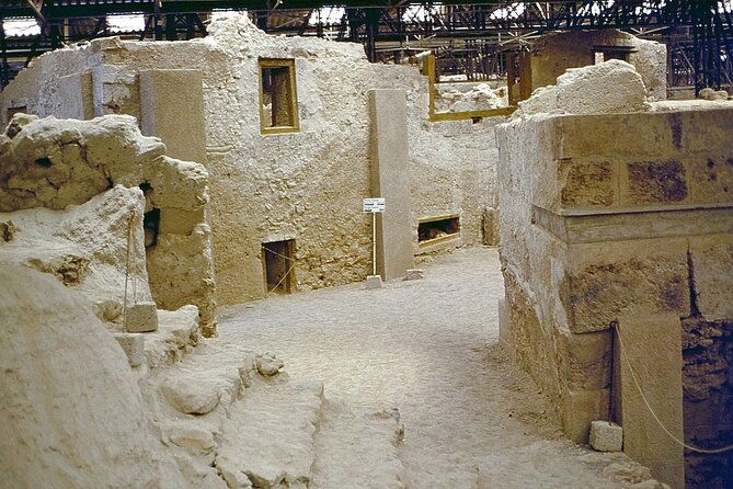 santorini-discovery-tour-with-lunch-and-wine-tasting-2