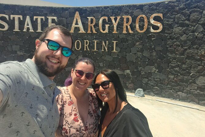 santorini-in-a-day-essential-highlights-tour