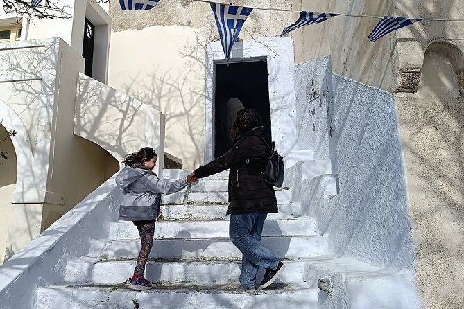 santorini-semi-private-small-group-sightseeing-tour