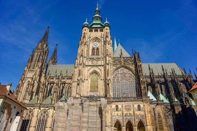 self-guided-city-audio-tour-in-prague-castle-no-ticket