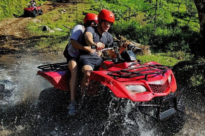 shared-atv-driving-in-visita-nomada