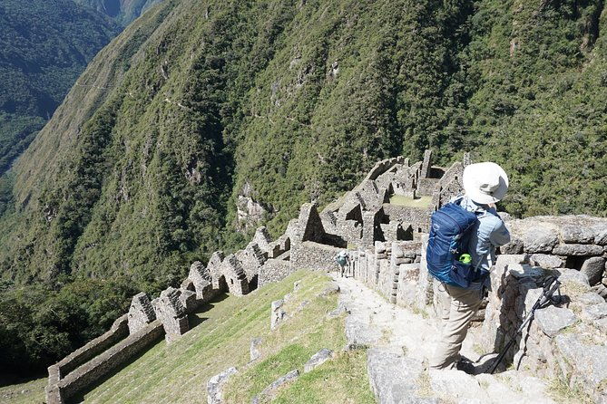short-inca-trail-to-machu-picchu-2-days-glamping-service
