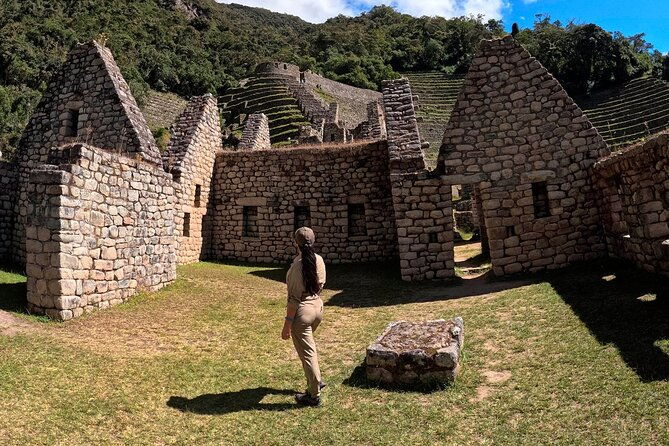 short-inca-trail-to-machu-picchu-2d-1n-2