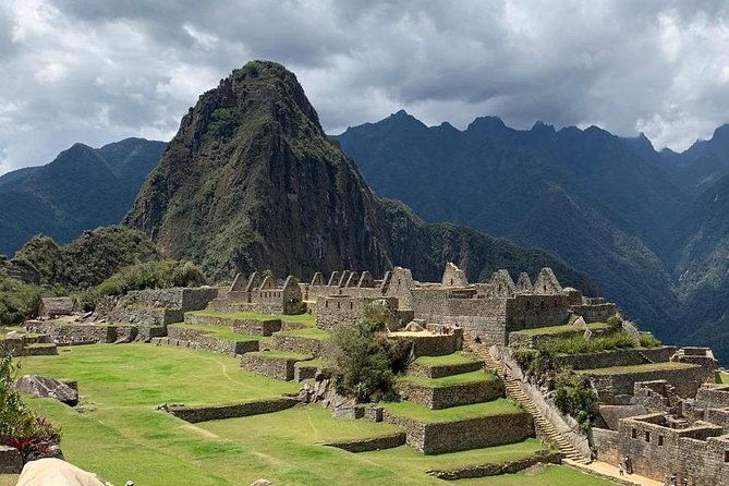 short-inca-trail-to-machu-picchu-2d-1n-3