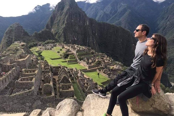 short-inca-trail-to-machupicchu-2days-1night