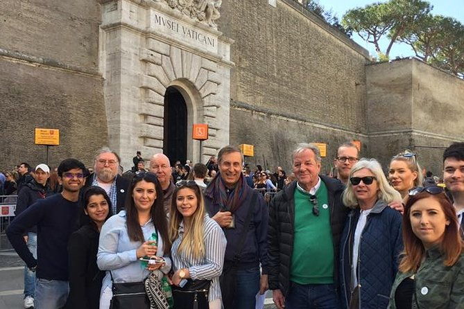 sistine-chapel-morning-tour-with-vatican-museums-galleries-raphael-rooms