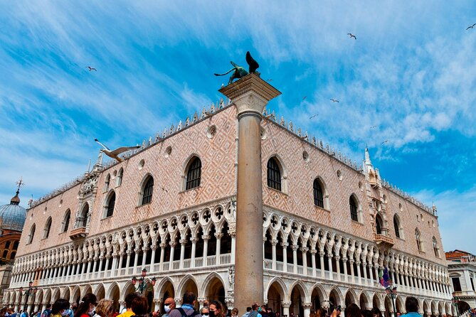 skip-the-line-doges-palace-guided-walking-tour-in-venice