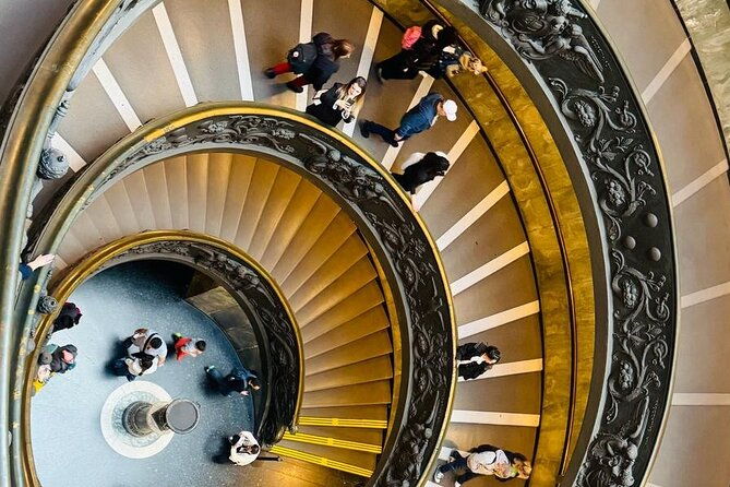 skip-the-line-tour-of-the-vatican-museums-sistine-chapel-2