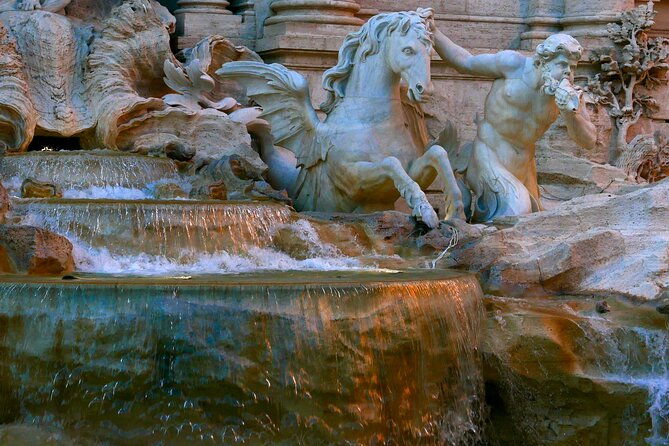 small-group-express-tour-of-trevi-fountain-with-undergrounds-2