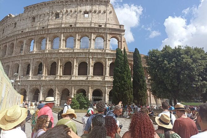 small-group-guided-tour-to-the-colosseum-roman-forum-and-palatine-hill-3