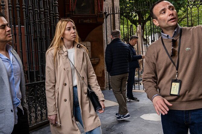 small-group-tour-to-cathedral-and-giralda-direct-entrance