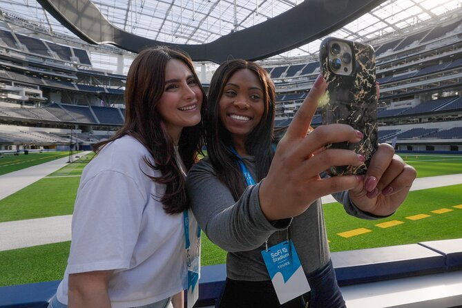 sofi-stadium-tour-in-los-angeles