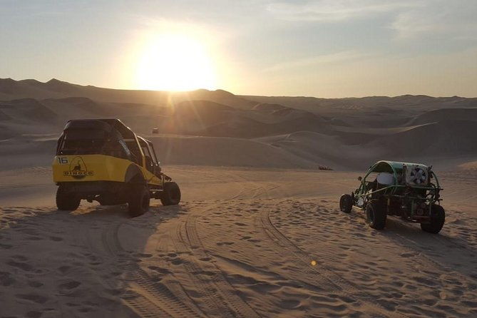sunset-at-the-oasis-of-huacachina