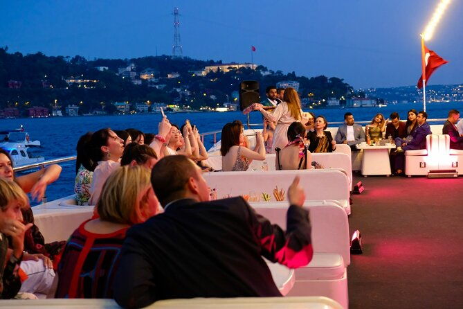 sunset-cruise-with-dinner-in-bosphorus