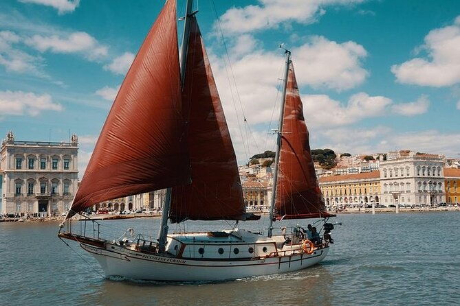 tagus-river-private-tour-on-vintage-sailboat-2