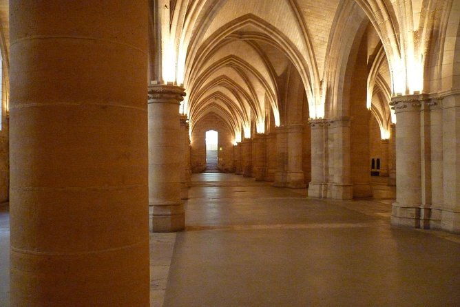 the-medieval-heart-of-paris-history-walk-small-group-tour