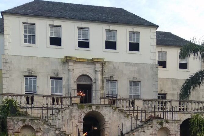 tour-the-natural-beauty-of-dunns-river-falls-from-montego-bay