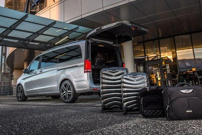 transfer-between-rome-and-the-fiumicino-airport-fco