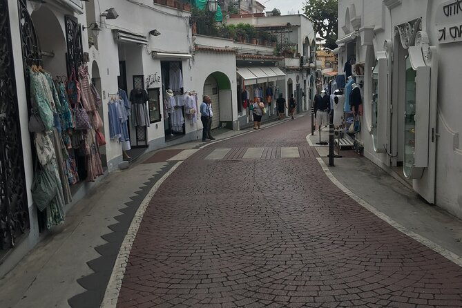 transfer-from-rome-to-amalfi-coast-sorrento-area-and-vice-versa-2