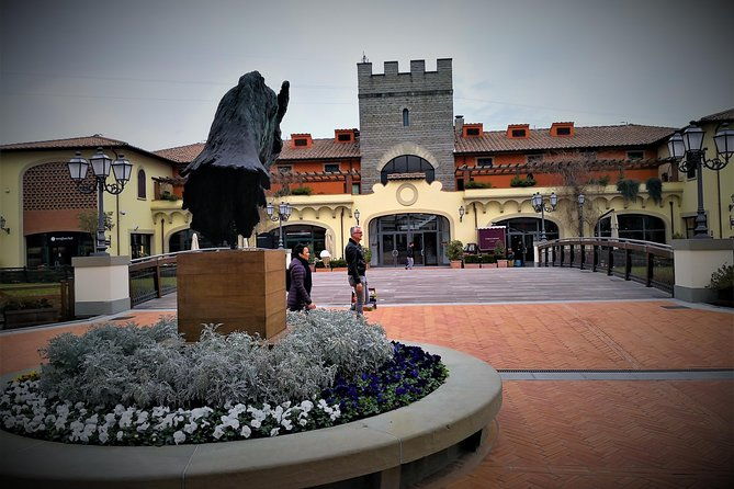 unforgettable-shopping-at-designer-barberino-outlet-from-florence