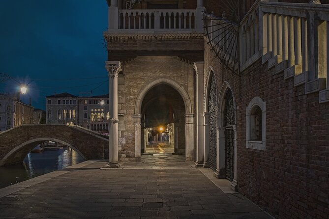 venice-private-after-dark-tour-and-gondola-ride