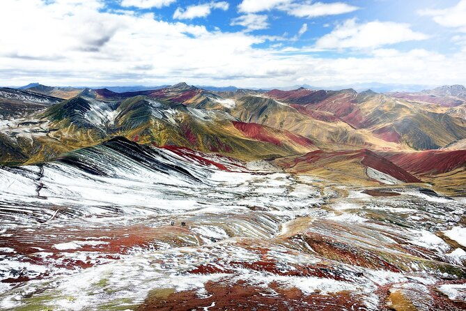 vinicunca-rainbow-mountain-tour
