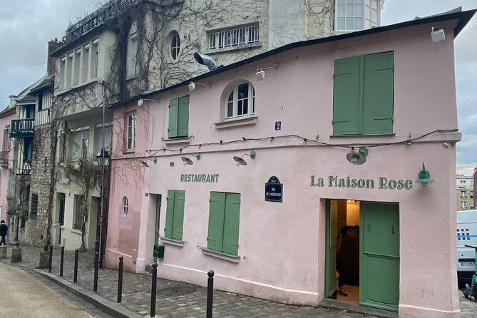 visit-of-montmartre-with-a-treasure-hunt