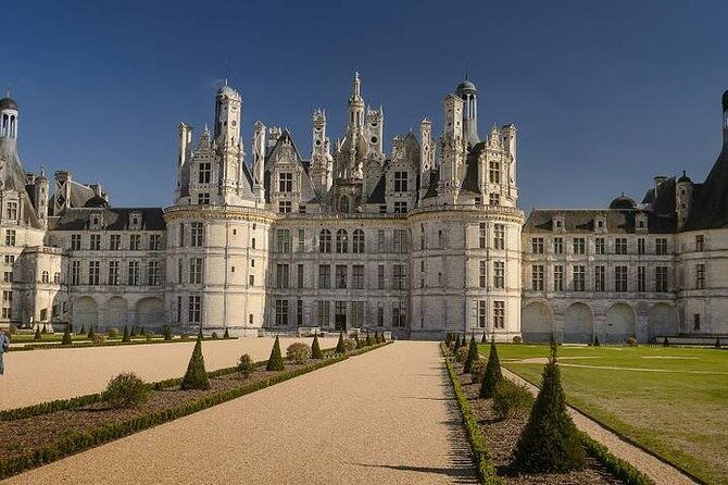 visit-of-the-loire-valley-castles-in-one-day-from-paris