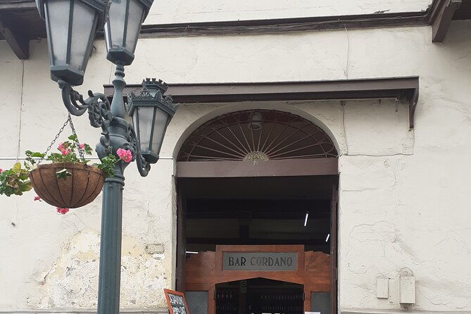 visiting-the-main-square-of-lima