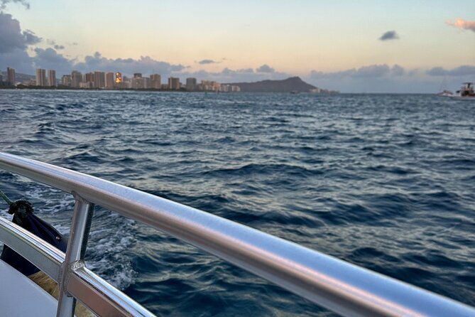 waikiki-fireworks-cruise-with-underwater-viewing-room-from-oahu