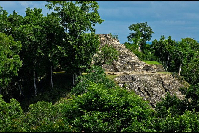 2-day-mayan-ruins-tour-of-tikal-and-yaxha-from-flores
