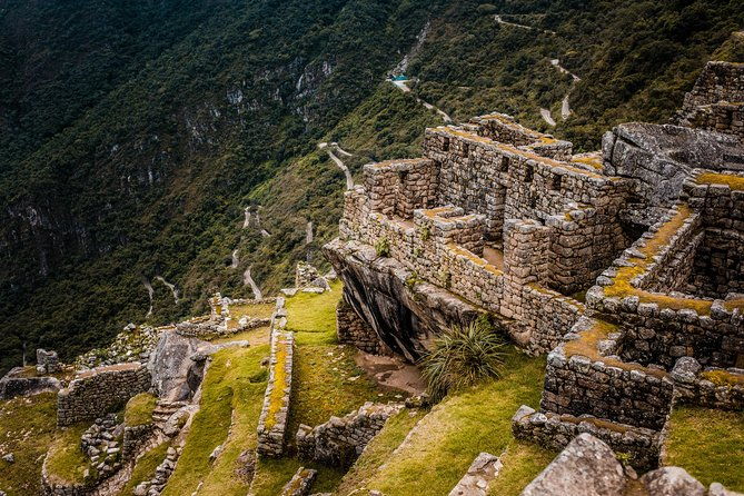 2-day-tour-sacred-valley-and-machu-picchu-by-train