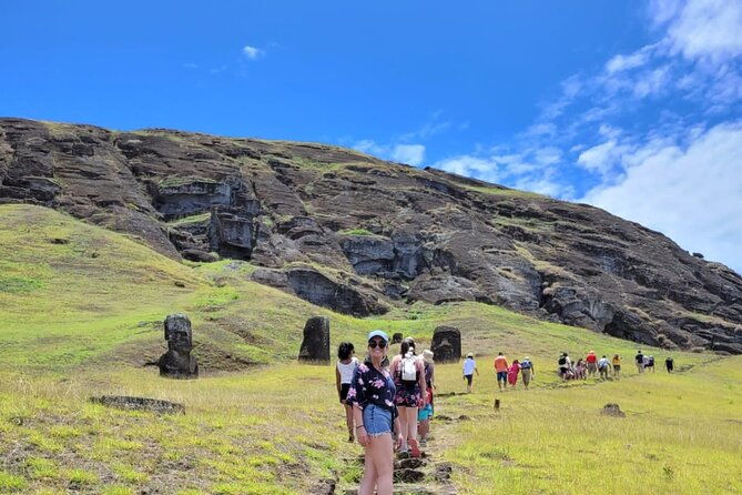2-days-touring-rapa-nui-highlights-in-small-groups