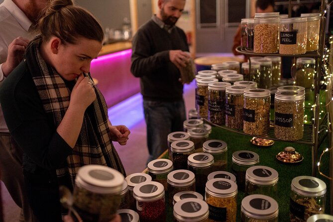 2-hour-gin-school-experience-in-aberdeen-4