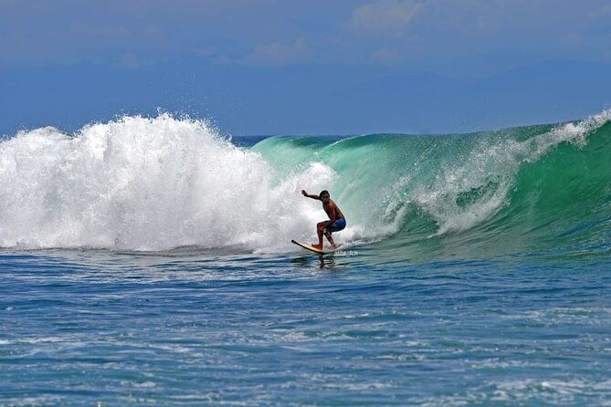 2-hour-surf-lesson-in-montezuma