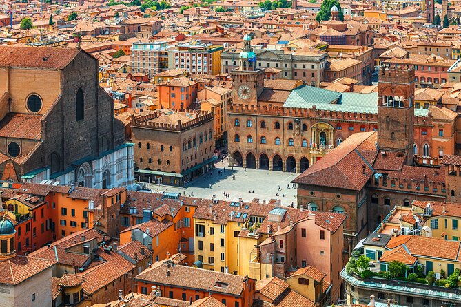 2-hours-bologna-guided-private-tour-for-kids-and-families