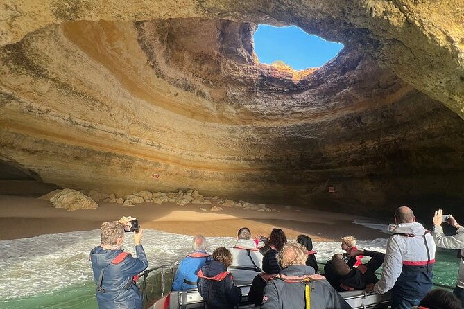 2-hours-cruise-portimao-to-benagil-cave-marinha-beach
